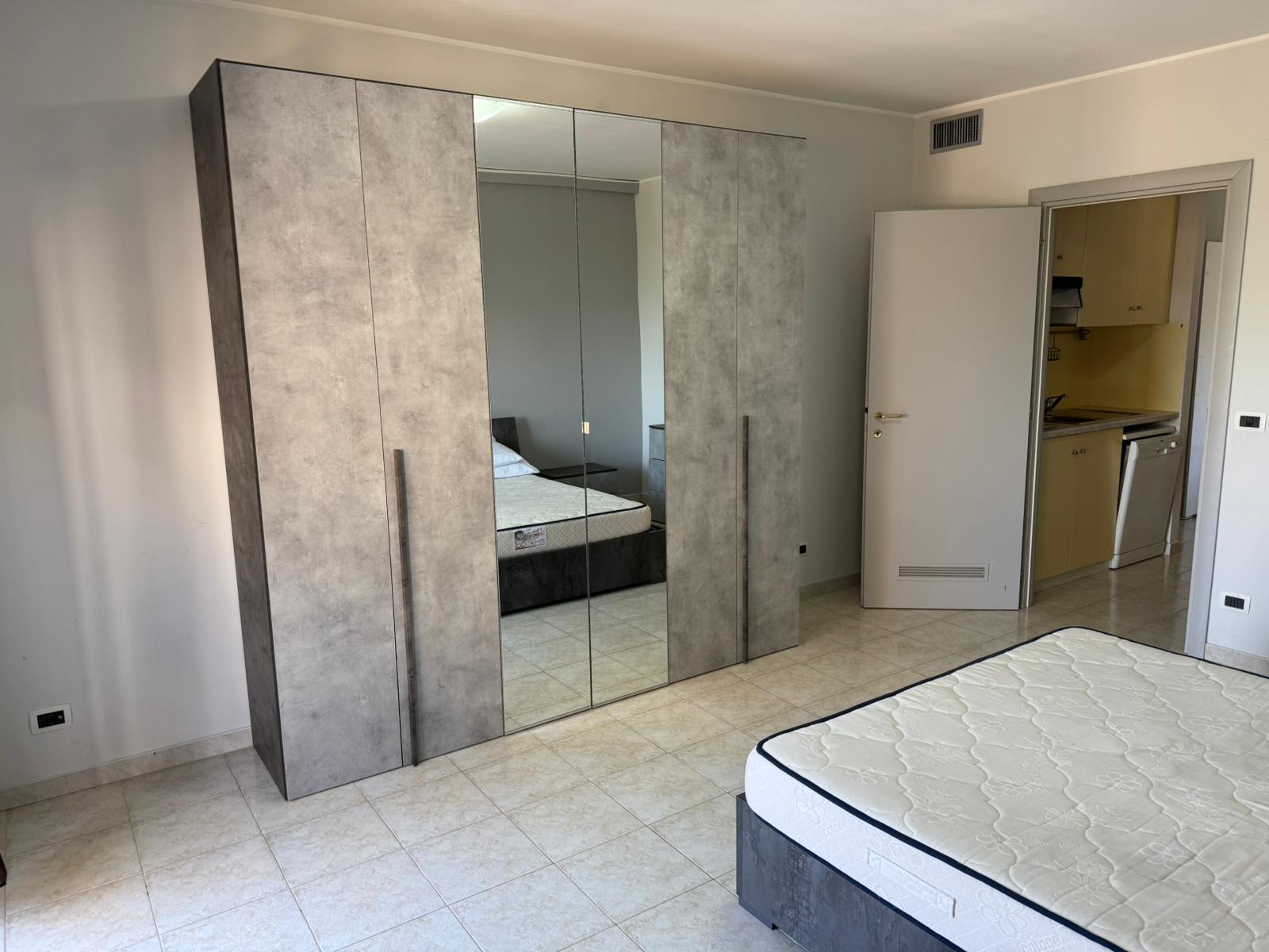 Bilocale: bagno con doccia