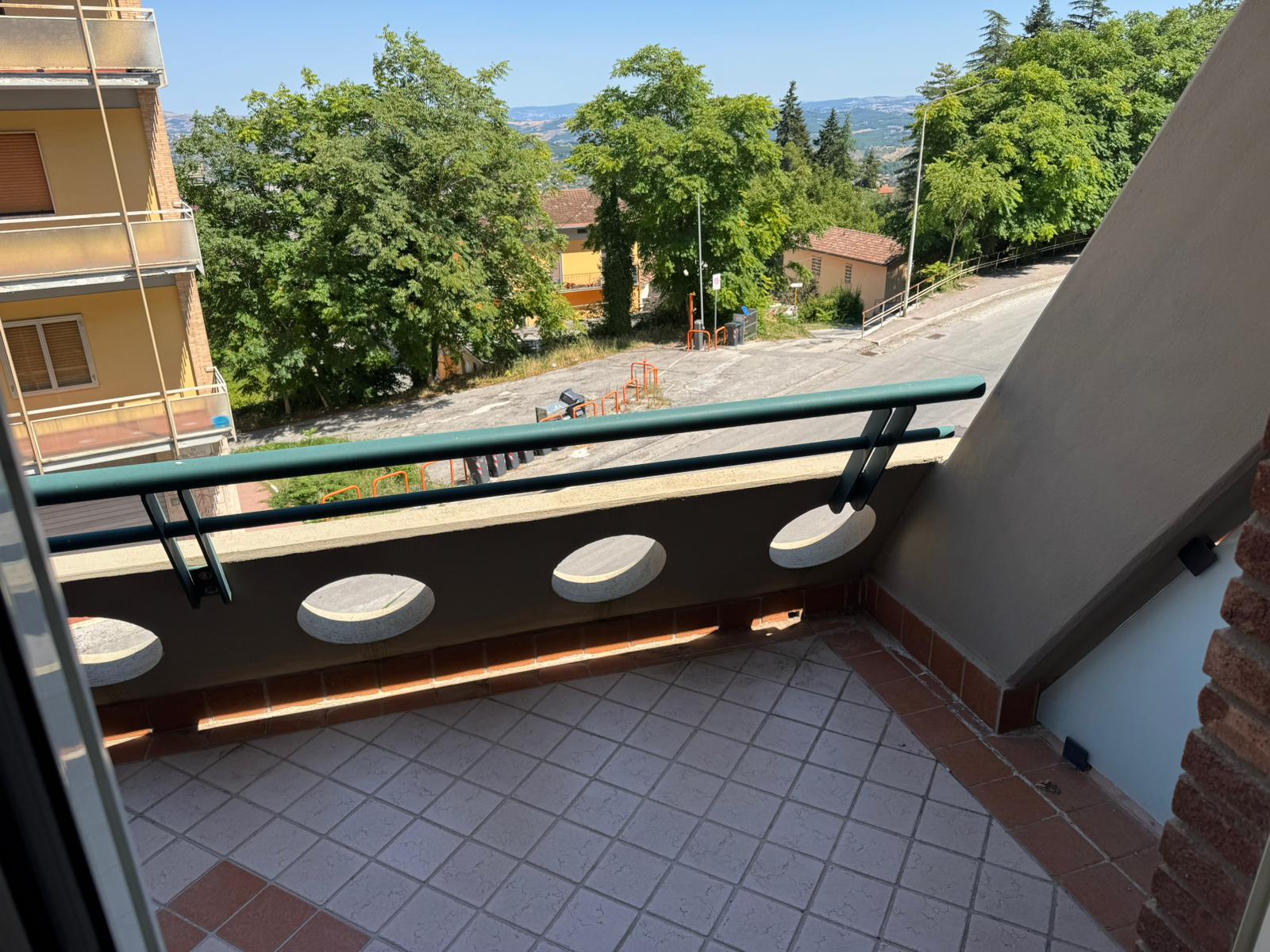 Bilocale: balcone con vista